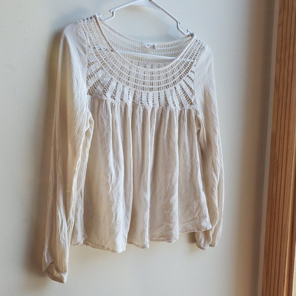 Aeropostale Tops - Aeropostale Ivory Crochet Lace Blouse Size Small